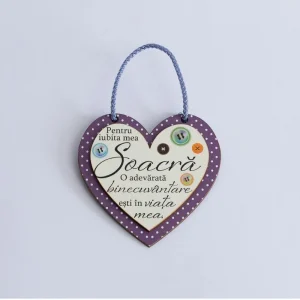 Plachetă personalizata din lemn cu magnet – „Soacră” din lemn , decor elegant și cadou ideal pentru sărbători.